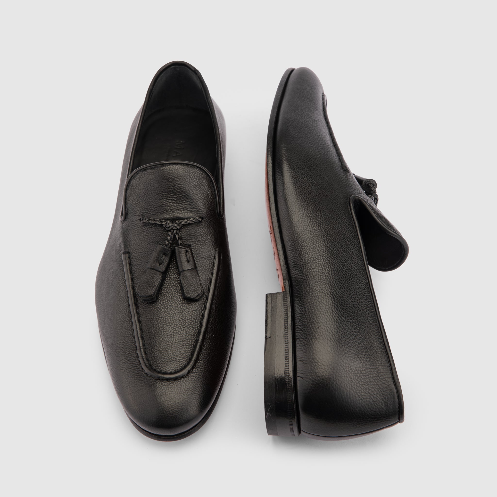 amado-preto-detalhe-berloque